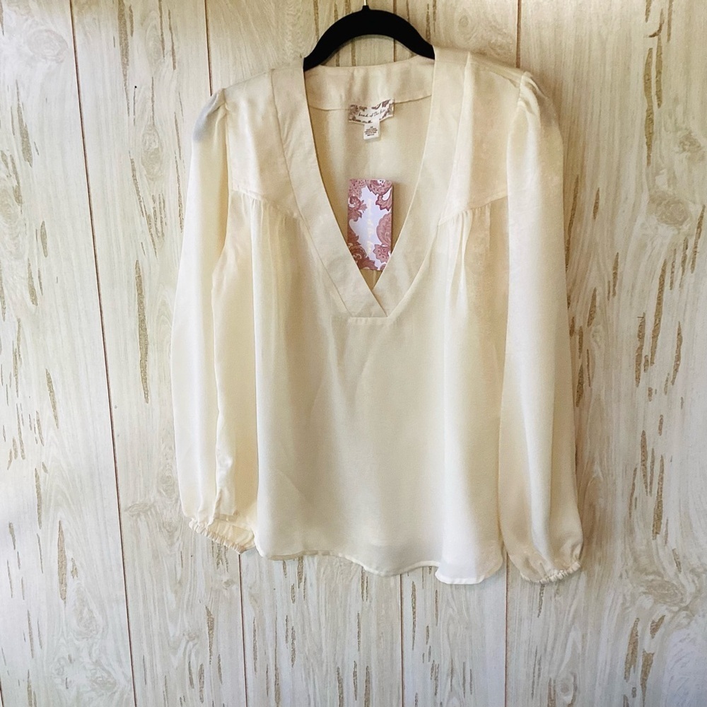 NEW Band of the Free Long Sleeve Textured Semi-Sheer V-neck Blouse XS